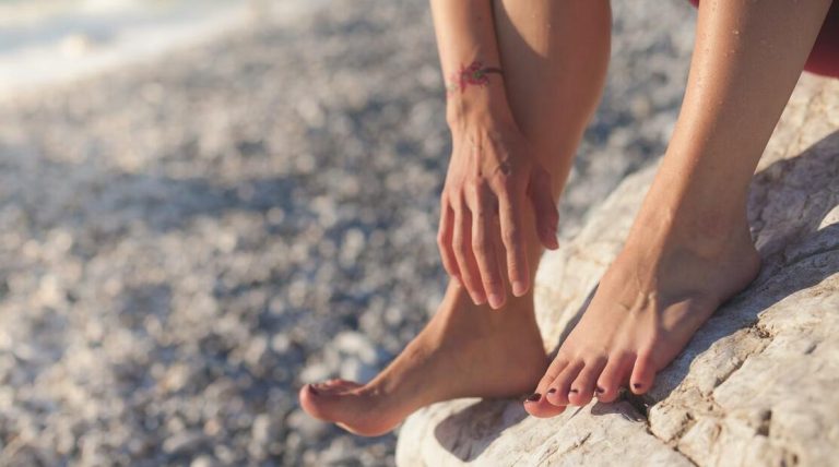 How To Relieve Foot Arch Pain:Causes And Solutions