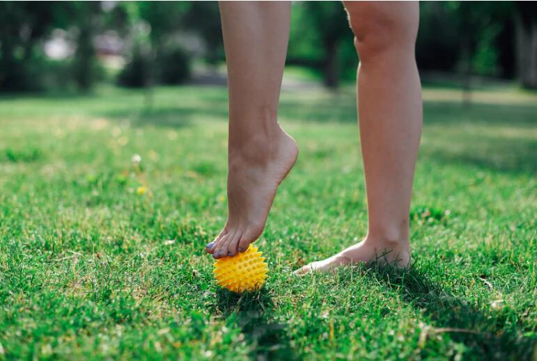 plantar fasciitis spiky ball